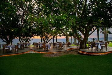 هتل Azia Resort & Spa