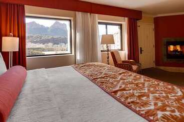 هتل Best Western Plus Arroyo Roble & Creekside Villas