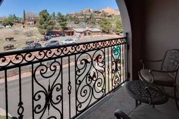 هتل Best Western Plus Arroyo Roble & Creekside Villas
