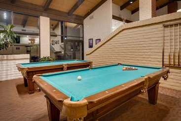 هتل Best Western Plus Arroyo Roble & Creekside Villas