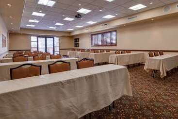 هتل Best Western Plus Arroyo Roble & Creekside Villas