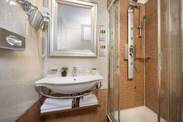 Best Western Premier Hotel Astoria