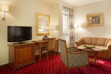 Best Western Premier Hotel Astoria