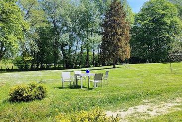 هتل Château De Bellefontaine   Teritoria