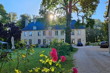 هتل Château De Bellefontaine   Teritoria