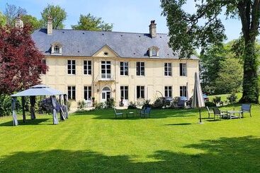 هتل Château De Bellefontaine   Teritoria