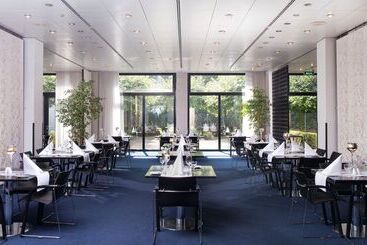 هتل Holiday Inn Berlin City West, An Ihg