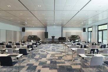 هتل Holiday Inn Berlin City West, An Ihg