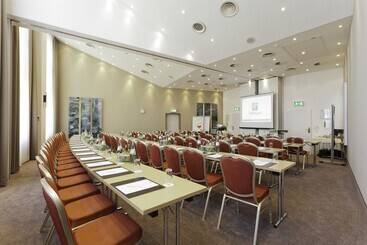 هتل Holiday Inn Stuttgart, An Ihg