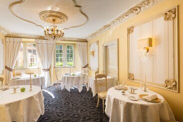 هتل Hostellerie De La Pommeraie By Popinns
