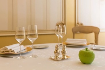 בית מלון כפרי Hostellerie De La Pommeraie By Popinns