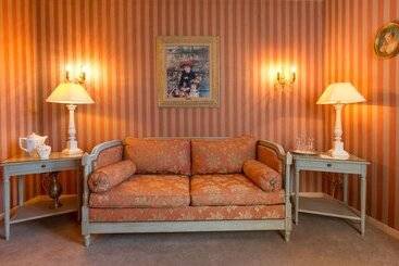 בית מלון כפרי Hostellerie De La Pommeraie By Popinns