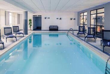 هتل Hôtel Mercure Blois Centre