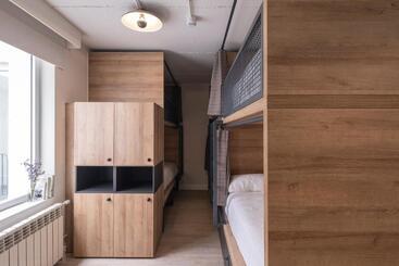 Latroupe Grand Place Hostel