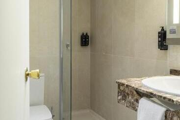 Latroupe Grand Place Hostel