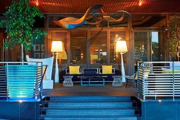 هتل Hyatt Centric Delfina Santa Monica