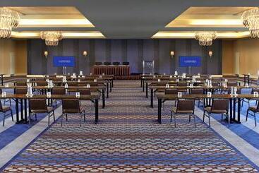 هتل Hyatt Centric Delfina Santa Monica