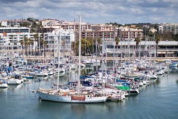 هتل Marina Rio
