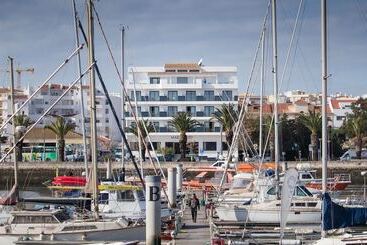 هتل Marina Rio