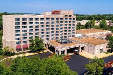 هتل Marriott St. Louis West