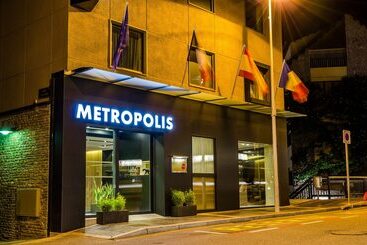 هتل Metropolis