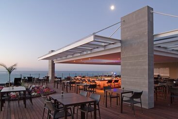 هتل Pestana Carlton Madeira Ocean Resort