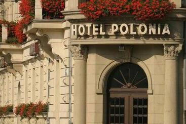 هتل Polonia