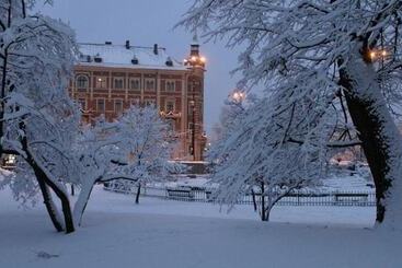 هتل Polonia