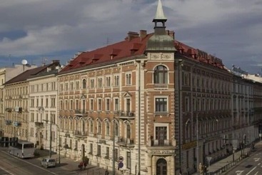 هتل Polonia