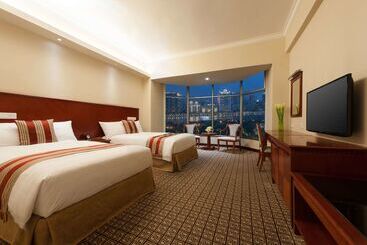 Отель Ramada By Wyndham Pearl Guangzhou Canton Fair Free Shuttle Bus