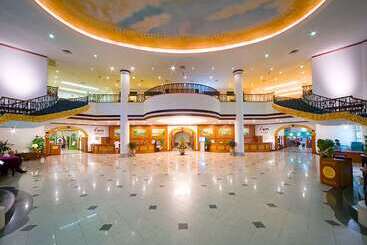Отель Ramada By Wyndham Pearl Guangzhou Canton Fair Free Shuttle Bus
