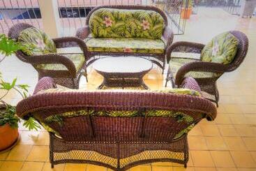 هتل Santo Tomas / Historical Property