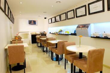 Hotel Ulises Recoleta Suites