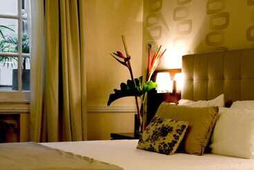 Hotel Ulises Recoleta Suites