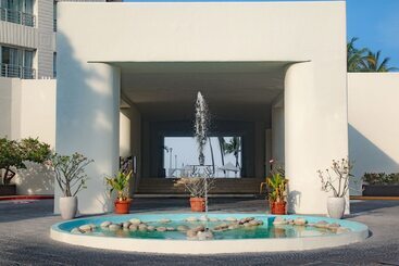 استراحتگاه Emporio Ixtapa   With Optional All Inclusive