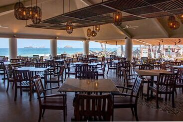 استراحتگاه Emporio Ixtapa   With Optional All Inclusive