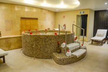 استراحتگاه Emporio Ixtapa   With Optional All Inclusive