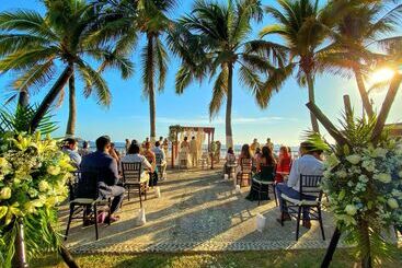 استراحتگاه Emporio Ixtapa   With Optional All Inclusive