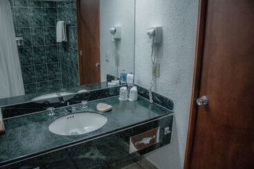 استراحتگاه Emporio Ixtapa   With Optional All Inclusive