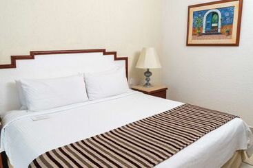 استراحتگاه Emporio Ixtapa   With Optional All Inclusive