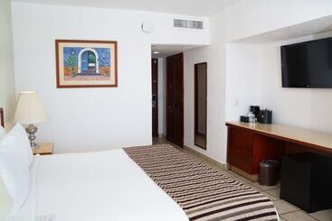 استراحتگاه Emporio Ixtapa   With Optional All Inclusive