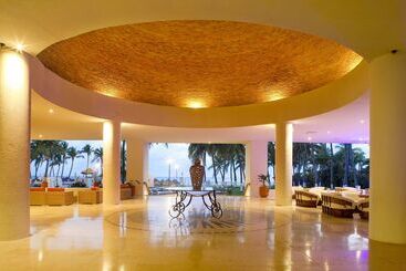 استراحتگاه Emporio Ixtapa   With Optional All Inclusive