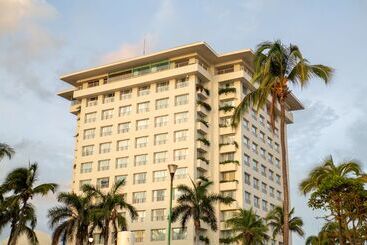 استراحتگاه Emporio Ixtapa   With Optional All Inclusive