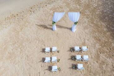 Crystal Cove By Elegant Hotels   All Inclusive