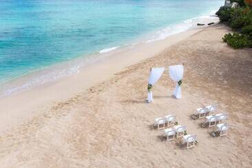 Crystal Cove By Elegant Hotels   All Inclusive