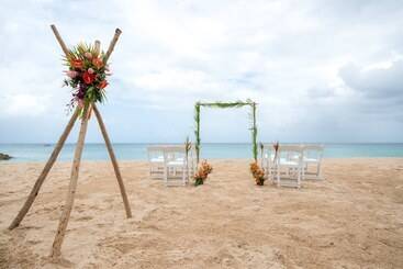 Crystal Cove By Elegant Hotels   All Inclusive