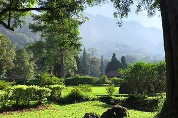 هتل Handara Golf & Resort Bali