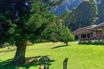 هتل Handara Golf & Resort Bali