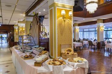 Odysseia Hotel Kapetanios