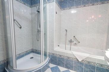 هتل Monti Spa
